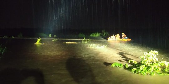 Terjebak Banjir, Dua Pemancing Harus Dievakuasi dari Sungai Progo