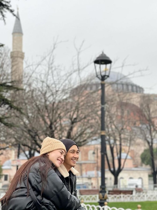 intip momen honeymoon felicya angelista dan caesar hito di turki