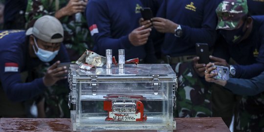 Cerita Penyelam TNI AL Temukan FDR Black Box Sriwijaya Air Tertanam dalam Lumpur