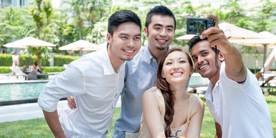 20 Kata-kata Bijak Pertemanan Menunjukkan Rasa Syukur dan Sayang