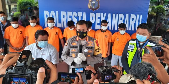 8 Anggota Jaringan Narkoba di Riau Diringkus, Polisi Amankan 4 Kg Sabu