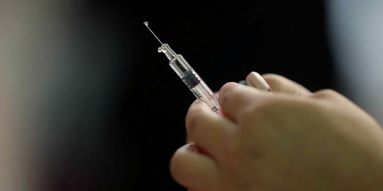11 Pejabat Jateng Disuntik Vaksin Sinovac, Tahap Pertama Selesai April 2021