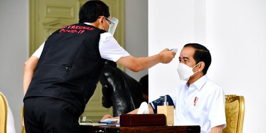 Unggah Kartu Vaksinasi Covid, Jokowi Disuntik Lagi 27 Januari di Klinik Paspampres