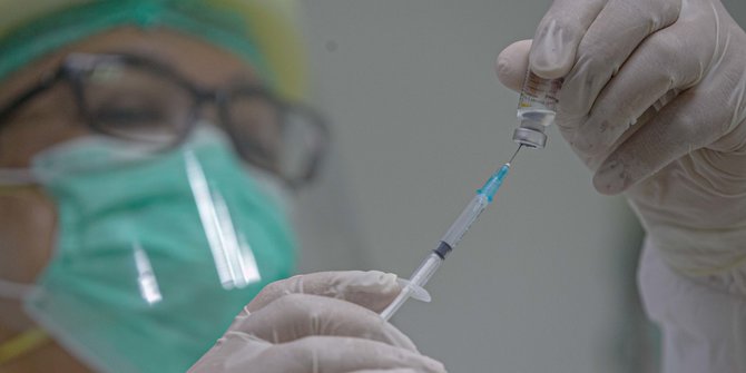 Menkes Akui Keliru Pakai Ancaman Pidana Agar Warga Ikut Vaksin Covid-19