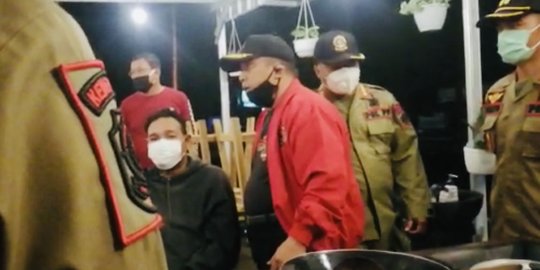 Bupati Sukoharjo Marahi PKL yang Langgar Jam Operasional PPKM