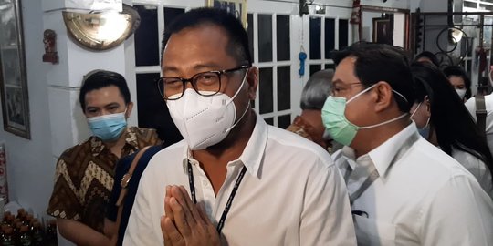 Dirut Sriwijaya Air Doa Bersama Keluarga Co-Pilot Diego Mamahit di Bekasi