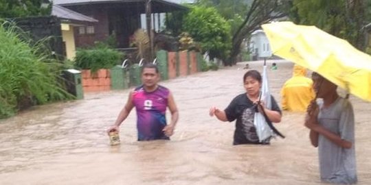 500 Warga Mengungsi Akibat Banjir dan Tanah Longsor di Kota Manado