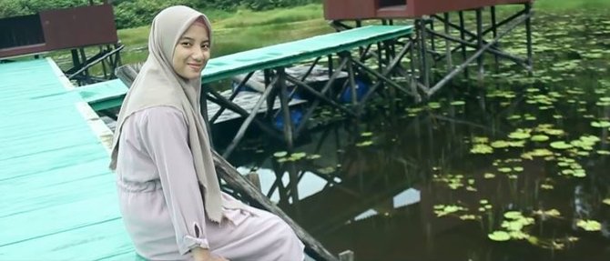 istri pemeran ikal 039laskar pelangi039