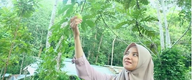 istri pemeran ikal 039laskar pelangi039