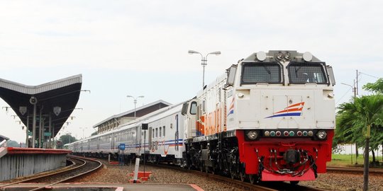 Rel Terendam Banjir, Perjalanan Kereta Api Rute Semarang-Solo Dialihkan