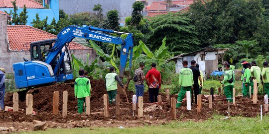 Pemakaman Khusus Covid-19 di TPU Srengseng Sawah Diperkirakan Segera Penuh