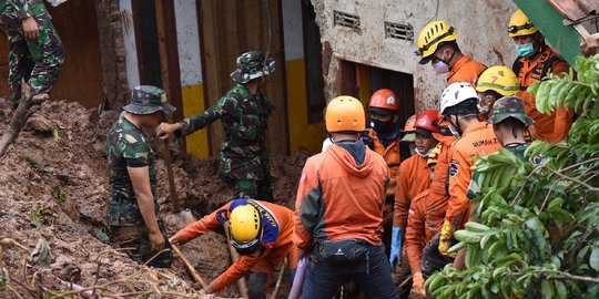 Pencarian Ditutup, Semua Korban Longsor di Sumedang Berhasil Dievakuasi