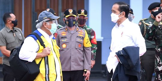 Tinjau Dampak Gempa Sulbar, Jokowi Langsung Sambangi Posko Pengungsi