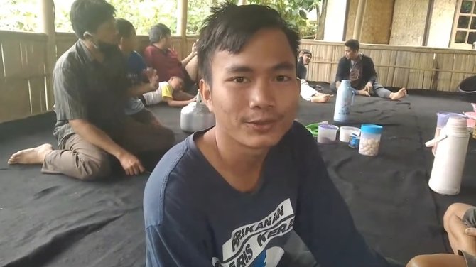 ngopi santai ala eks wakapolri jusuf manggabarani sambil berbagi ilmu budidaya nila