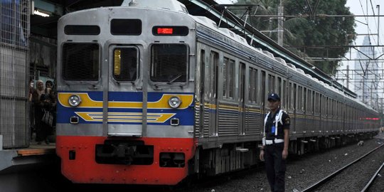 Penumpang KRL Turun 3 Persen di Satu Minggu Penerapan Pembatasan Kegiatan