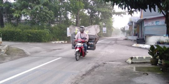 Guguran Abu Gunung Merapi Mulai Dirasakan Warga di Boyolali