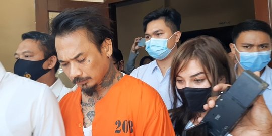 Pengadilan Tinggi Pangkas Vonis Jerinx Menjadi 10 Bulan Penjara