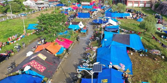 Polda Jatim Kirim 25 Ribu Paket Bantuan untuk Korban Banjir Kalsel dan Gempa Sulbar