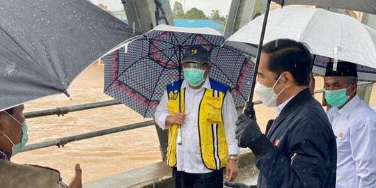 Pimpinan MPR Desak Jokowi Tindak Tegas Pemilik Tambang & Kebun Sawit Penyebab Banjir