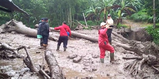 Puncak Banjir Bandang, Dua Warga Terluka, 900 Orang Mengungsi