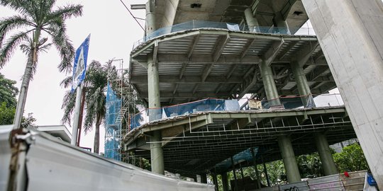 Proyek Pembangunan Skybridge CSW Sepi Aktivitas