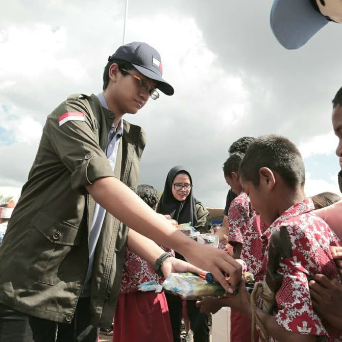 potret tampan rahmat dwiputra putra mahkota chairul tanjung