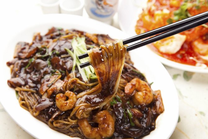 ilustrasi jjajangmyeon