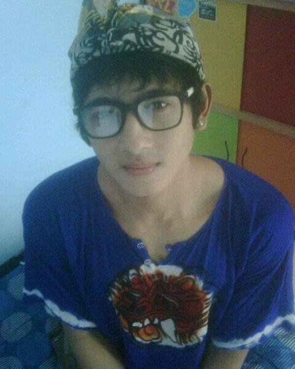 potret lawas arya saloka saat masa sekolah