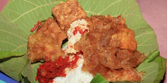 Mengenal Dendeng Bumbu Laos, Menu Langka Nasi Jamblang Cirebon yang Rendah Kolesterol