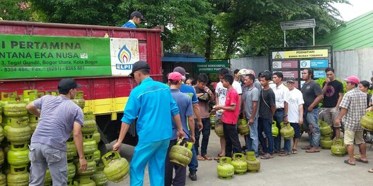 Pastikan Ketersediaan Pasokan, Pertamina Distribusikan 9.800 Elpiji di Kalsel