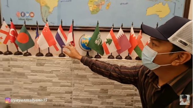 rumah polisi arab saudi ada bendera indonesia