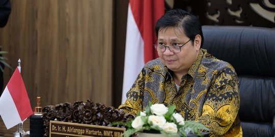 Airlangga: Vaksin Covid-19 Mandiri akan Diberikan ke Karyawan Secara Gratis