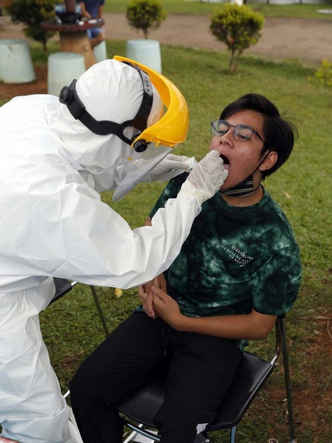 pemain dari jendela smp jalani swab test ini potret ekspresi kocak mereka