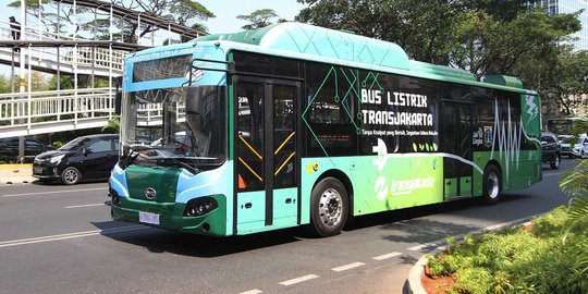 Transjakarta akan Menambah Keamanan Usai Hand Sanitizer di Bus Dicuri Penumpang