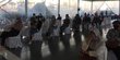 Operasi SAR Dihentikan, Keluarga Korban Sriwijaya Air SJ-182 Gelar Tabur Bunga