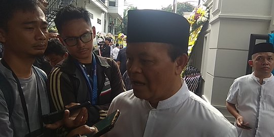 Hidayat Nur Wahid: Bukan Tugas Mensos Jelaskan Sebab Erupsi Merapi & Membungkus Nasi