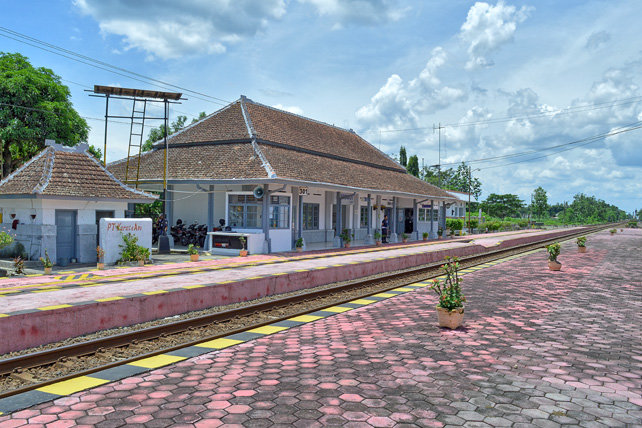 stasiun kecil jogja solo