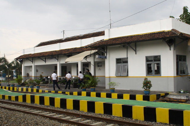 stasiun kecil jogja solo