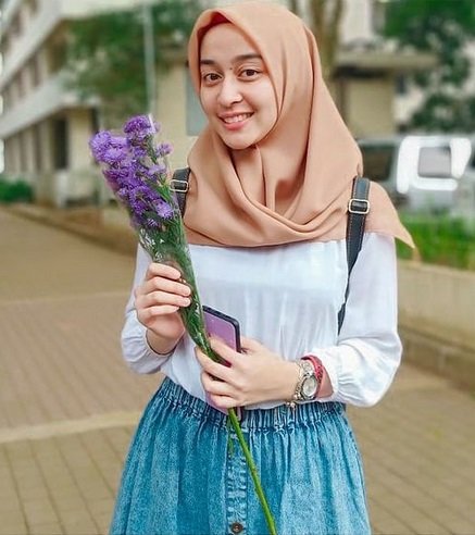 maya nabila mahasiswi s3 termuda di itb