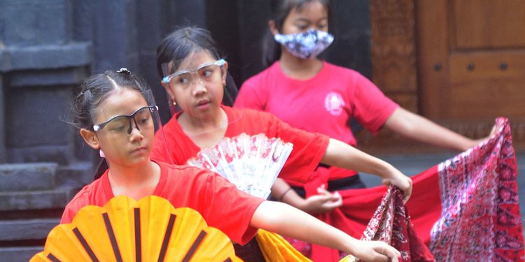 Ciri Khas Lagu Daerah Yang Perlu Dilestarikan Pahami Beberapa Fungsinya Merdeka Com