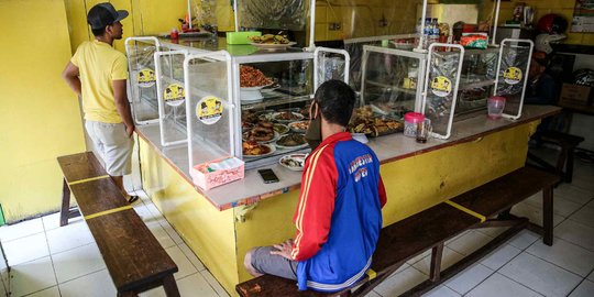 Kesadaran Pakai Masker Pemilik Warung Makan Kecil Masih Rendah