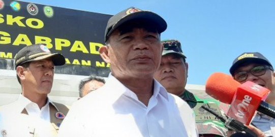 Menko PMK Minta Korban Banjir Kalsel Dites Swab Covid-19 Sebelum Masuk Pengungsian