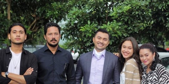 Akrab, Ini 4 Potret Anjasmara dan Para Pemain Love Story The Series