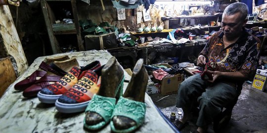 Industri Sepatu Rumahan Bertahan di Tengah Pandemi