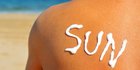 Sering Dianggap Sama, Kenali Perbedaan Antara Sunblock dan Sunscreen