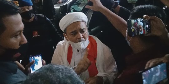 Rizieq Sakit Maag Akut dan Sesak Napas, Pengacara Ingin Dirawat di RS Ummi Bogor