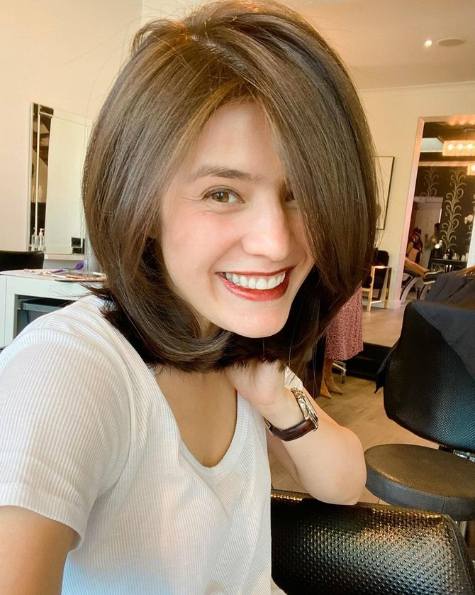 potongan rambut baru carissa puteri