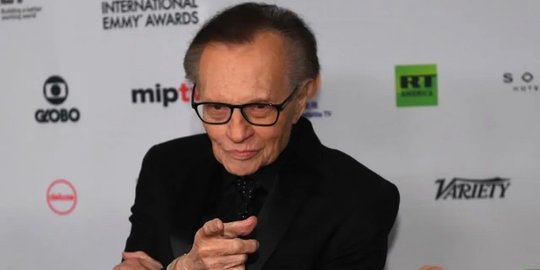 Presenter TV Larry King Meninggal Dunia Setelah Dirawat Akibat Covid-19