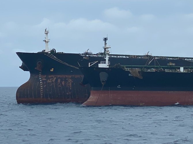 bakamla amankan 2 kapal tanker berbendera asing diduga lakukan transfer bbm illegal