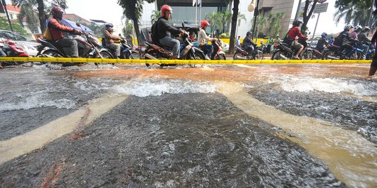 Hujan Deras Akibatkan 22 Titik Genangan dan Longsor di Bekasi